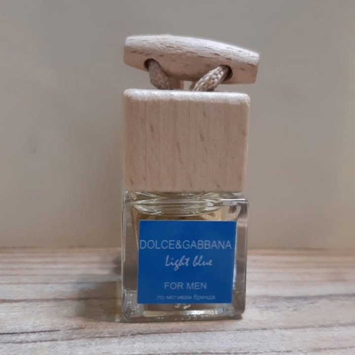 Парфюмерный ароматизатор для машины по мотивам D&G "Ligth blue pour Homme", 8 мл