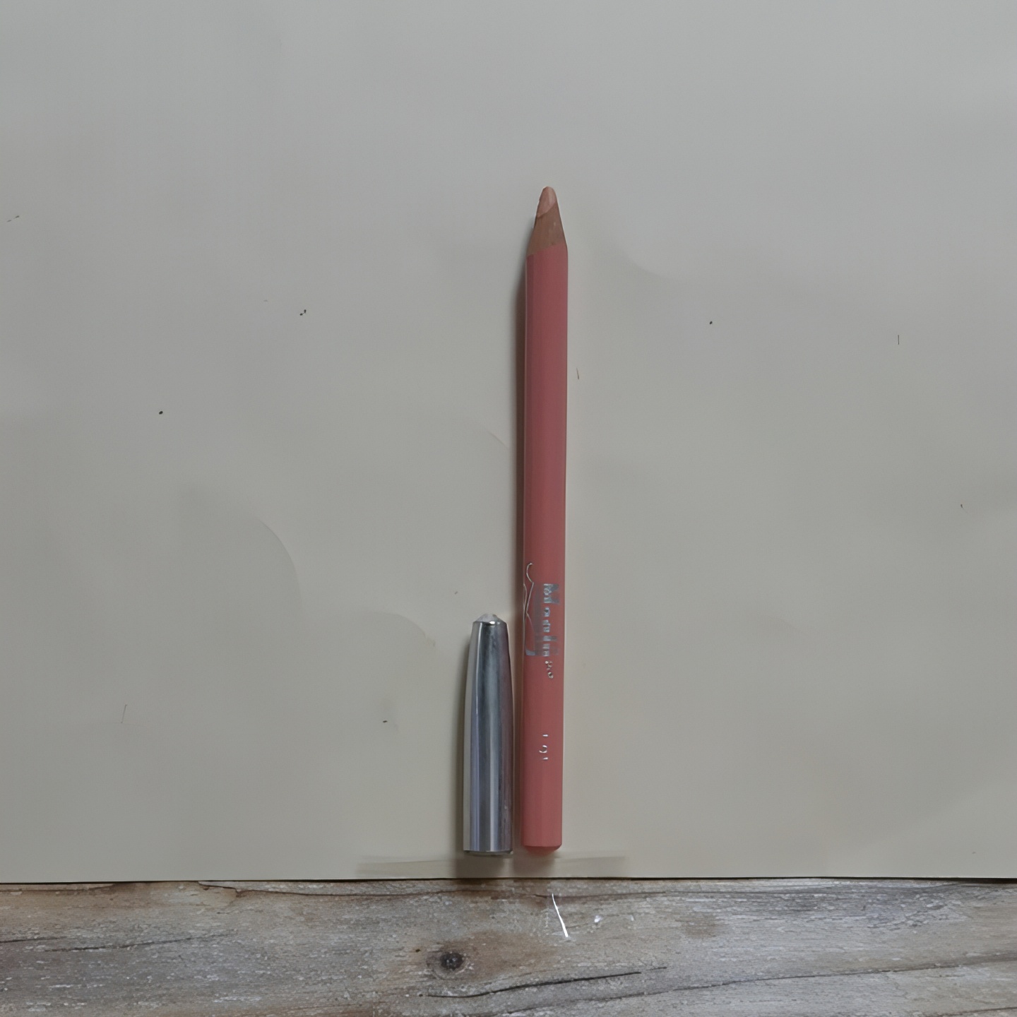 Карандаш для губ Manly Pro L01